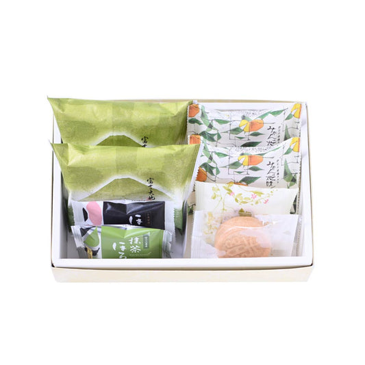 春の焼菓子詰合せ 2,104円